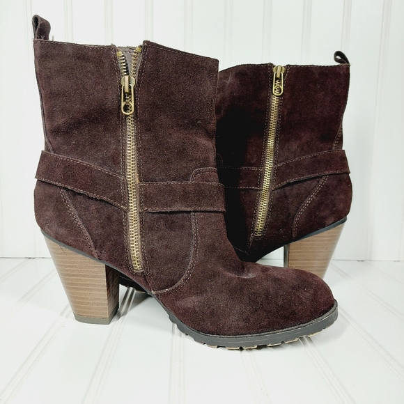 Women's Suede Ankle Boots - Picture 5 of 11